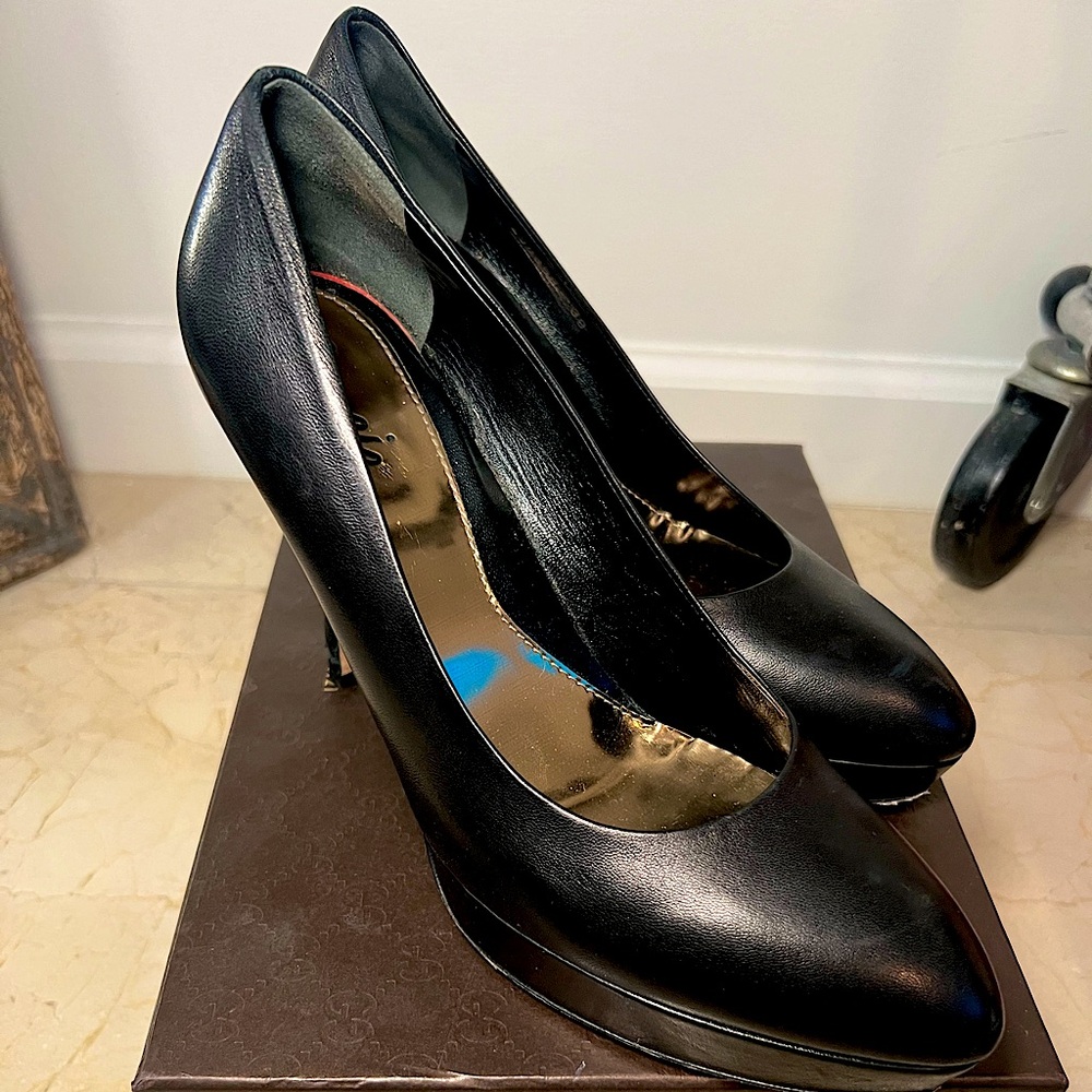 GUCCI Nappa Steve PLATFORM HEELS - Size 39